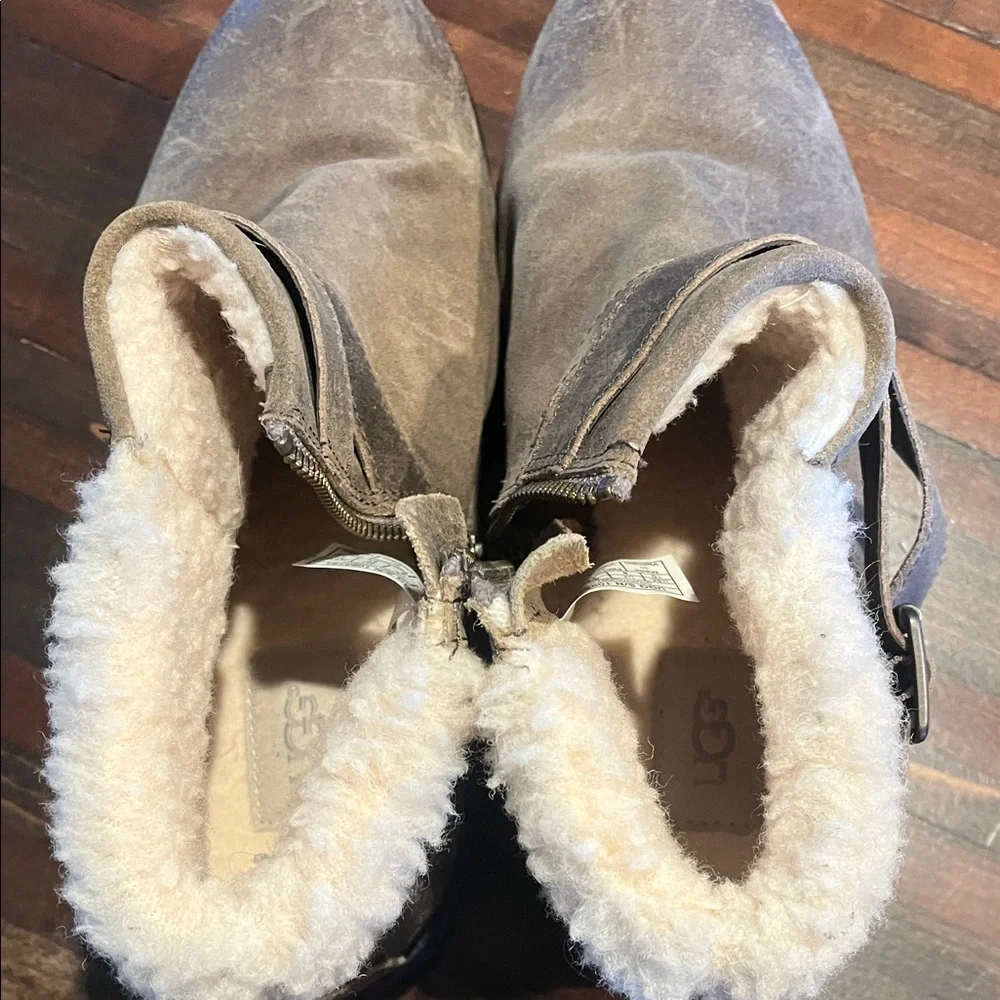UGG Benson Ankle Boots size 10